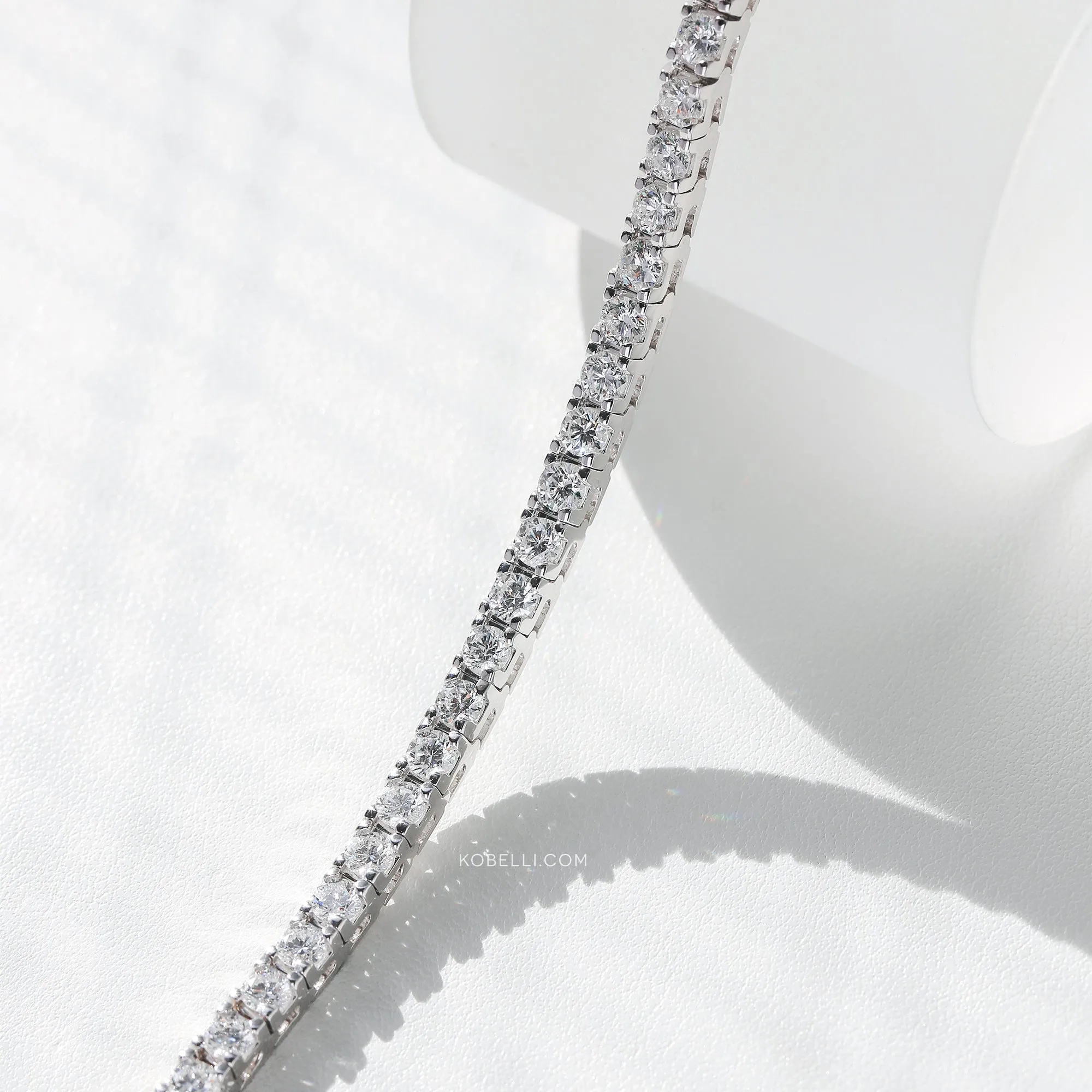 7.12ct TDW Timeless 3.5mm Diamond Tennis Bracelet