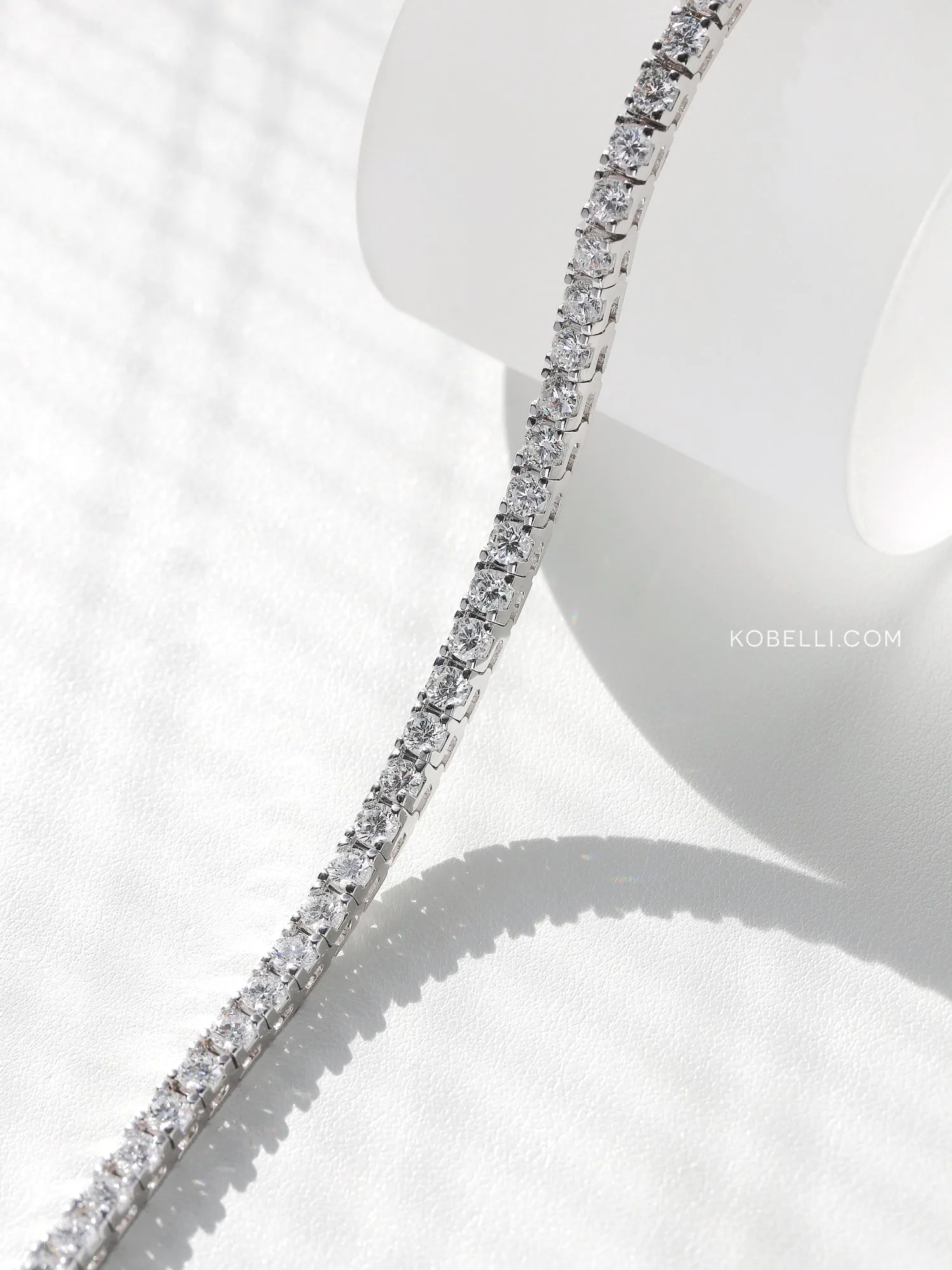 7.12ct TDW Timeless 3.5mm Diamond Tennis Bracelet