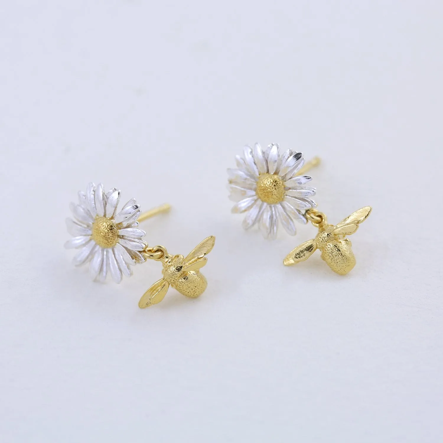 Alex Monroe Daisy Stud Earrings with Teeny Tiny Bee Drops