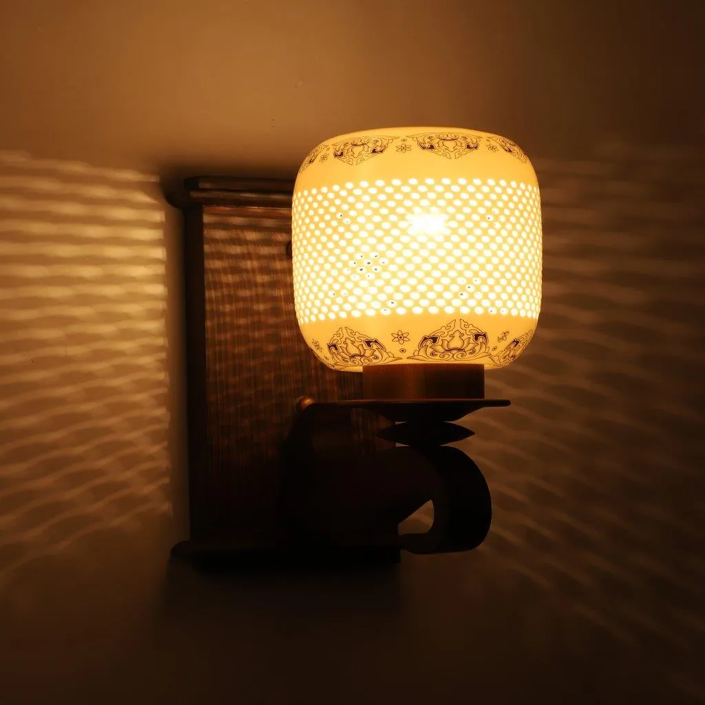 Pardo Brown Wood Wall Light - S-208-1W - Included Bulbs